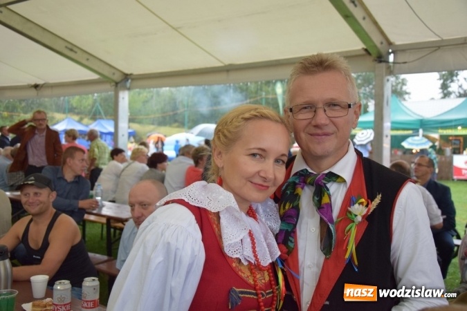 Zdjęcie w galerii na portalu naszwodzislaw.com: Rekordowy korowód na dożynkach gminy Mszana wiadomości z regionu