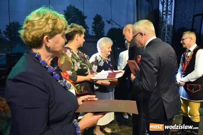 Zdjęcie w galerii na portalu naszwodzislaw.com: Rekordowy korowód na dożynkach gminy Mszana wiadomości z regionu