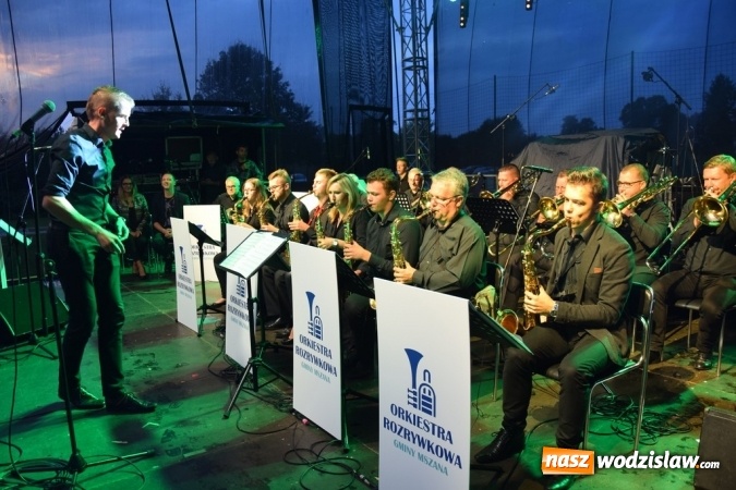 Zdjęcie w galerii na portalu naszwodzislaw.com: Rekordowy korowód na dożynkach gminy Mszana wiadomości z regionu