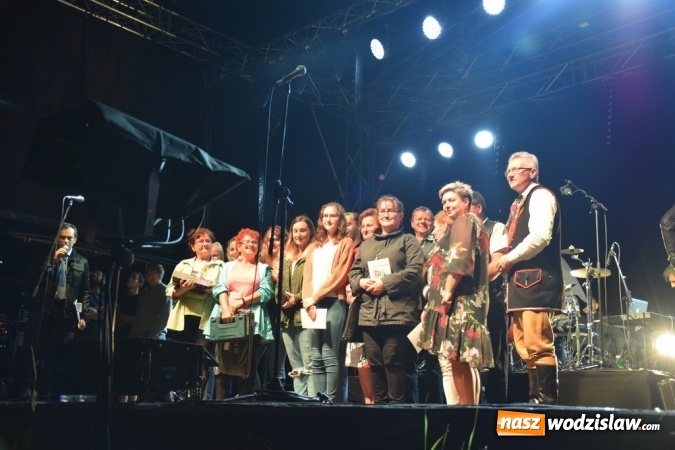 Zdjęcie w galerii na portalu naszwodzislaw.com: Rekordowy korowód na dożynkach gminy Mszana wiadomości z regionu