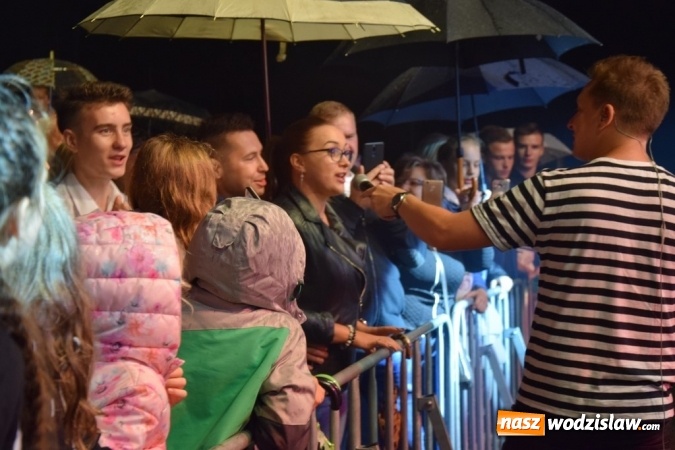 Zdjęcie w galerii na portalu naszwodzislaw.com: Rekordowy korowód na dożynkach gminy Mszana wiadomości z regionu