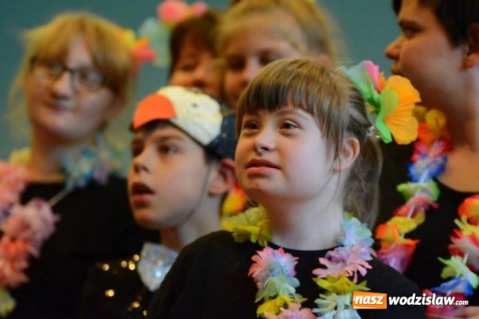Zdjęcie w galerii na portalu naszwodzislaw.com: Teatralna lokomotywa w WCK po raz siódmy wiadomości z regionu