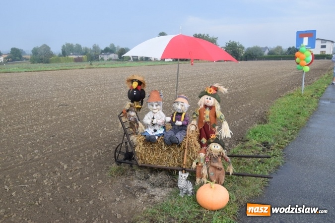 Zdjęcie w galerii na portalu naszwodzislaw.com: Rozstrzygnięto konkurs na najlepsze dożynkowe ozdoby wiadomości z regionu