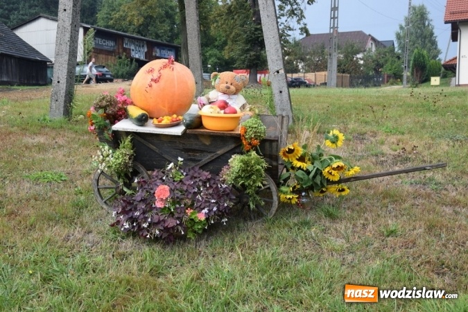 Zdjęcie w galerii na portalu naszwodzislaw.com: Rozstrzygnięto konkurs na najlepsze dożynkowe ozdoby wiadomości z regionu
