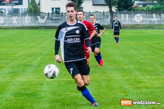 Zdjęcie w galerii na portalu naszwodzislaw.com: Juniorzy starsi: Tworków rozkręcał się powoli, lecz ostatecznie strzelił siedem goli wiadomości z regionu