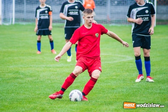 Zdjęcie w galerii na portalu naszwodzislaw.com: Juniorzy starsi: Tworków rozkręcał się powoli, lecz ostatecznie strzelił siedem goli wiadomości z regionu