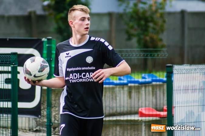 Zdjęcie w galerii na portalu naszwodzislaw.com: Juniorzy starsi: Tworków rozkręcał się powoli, lecz ostatecznie strzelił siedem goli wiadomości z regionu
