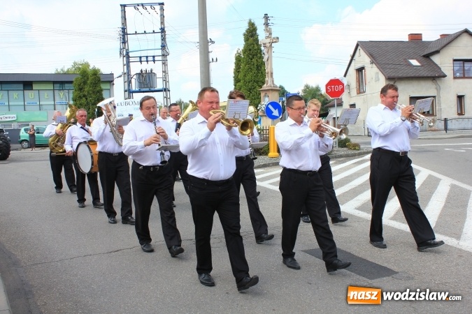 Zdjęcie w galerii na portalu naszwodzislaw.com: Szejki z Dubaju, bukowski Batman oraz Barbie i Ken, czyli pomysłowy korowód dożynkowy w Lubomi wiadomości z regionu