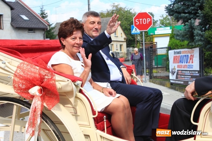 Zdjęcie w galerii na portalu naszwodzislaw.com: Szejki z Dubaju, bukowski Batman oraz Barbie i Ken, czyli pomysłowy korowód dożynkowy w Lubomi wiadomości z regionu