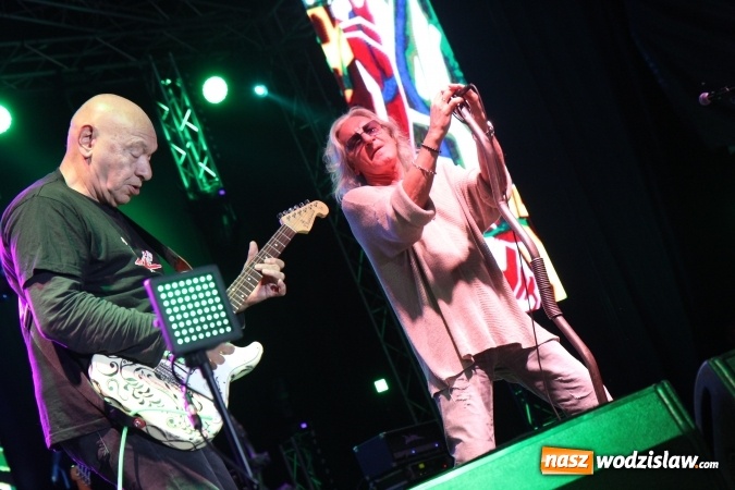 Zdjęcie w galerii na portalu naszwodzislaw.com: Grzegorz Markowski z zespołem Perfect porwał publiczność w Lubomi!  wiadomości z regionu