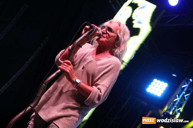 Zdjęcie w galerii na portalu naszwodzislaw.com: Grzegorz Markowski z zespołem Perfect porwał publiczność w Lubomi!  wiadomości z regionu