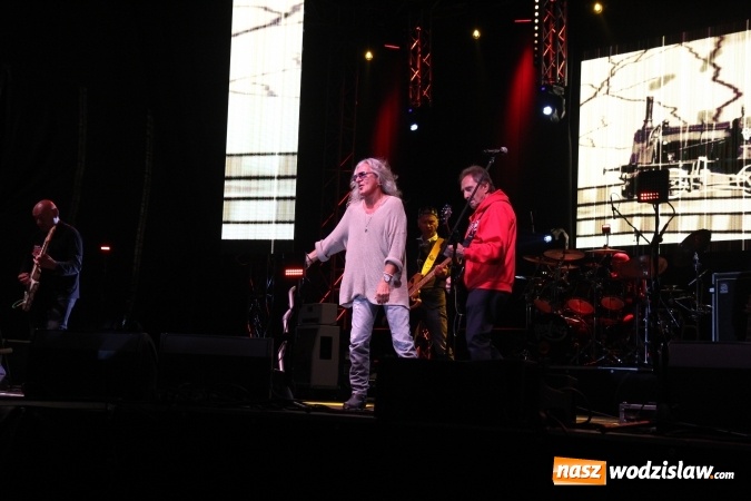 Zdjęcie w galerii na portalu naszwodzislaw.com: Grzegorz Markowski z zespołem Perfect porwał publiczność w Lubomi!  wiadomości z regionu