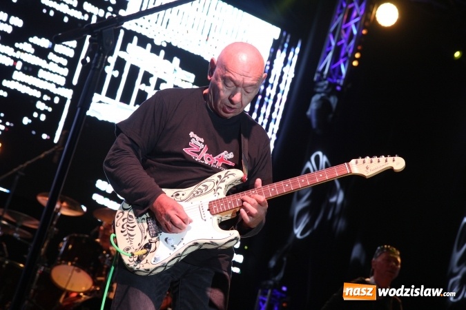 Zdjęcie w galerii na portalu naszwodzislaw.com: Grzegorz Markowski z zespołem Perfect porwał publiczność w Lubomi!  wiadomości z regionu