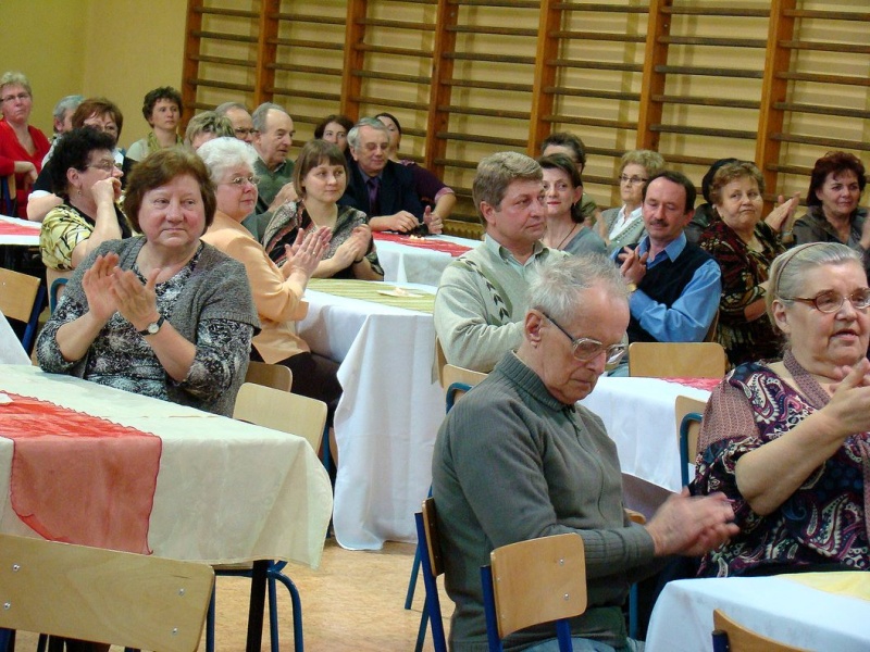 Zdjęcie w galerii na portalu naszwodzislaw.com: Seniorzy podbijają internet wiadomości z regionu