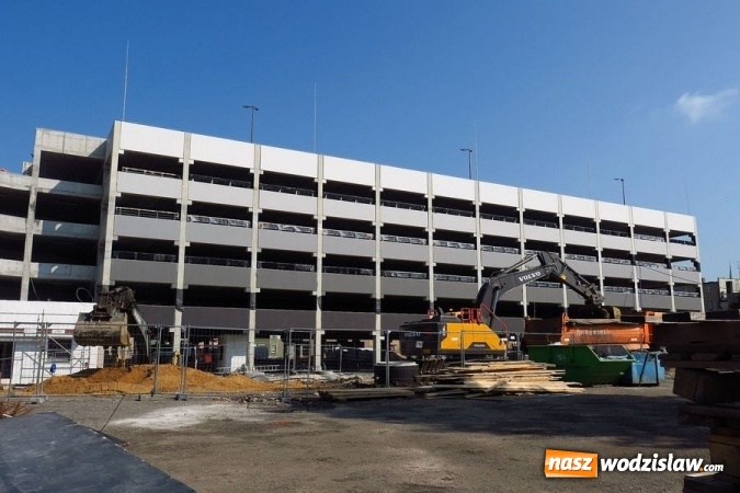 Zdjęcie w galerii na portalu naszwodzislaw.com: W Rybniku powstaje ogromny wielopoziomowy parking FOTO wiadomości z regionu
