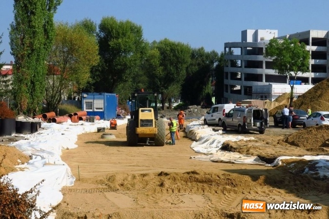 Zdjęcie w galerii na portalu naszwodzislaw.com: W Rybniku powstaje ogromny wielopoziomowy parking FOTO wiadomości z regionu