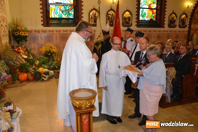 Zdjęcie w galerii na portalu naszwodzislaw.com: Rolnicy z Mszany w niedzielę podziękowali za tegoroczne plony wiadomości z regionu