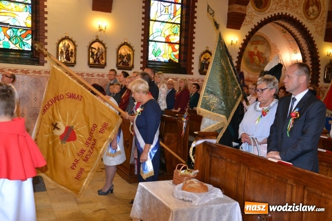 Zdjęcie w galerii na portalu naszwodzislaw.com: Rolnicy z Mszany w niedzielę podziękowali za tegoroczne plony wiadomości z regionu