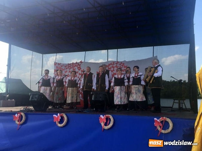 Zdjęcie w galerii na portalu naszwodzislaw.com: KGW Połomia i zespół Połomianka promowały Gminę w Licheniu wiadomości z regionu