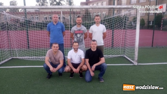 Zdjęcie w galerii na portalu naszwodzislaw.com: Policjanci z Rydułtów zwycięzcami turnieju piłki nożnej komisariatów wiadomości z regionu