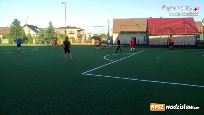 Zdjęcie w galerii na portalu naszwodzislaw.com: Policjanci z Rydułtów zwycięzcami turnieju piłki nożnej komisariatów wiadomości z regionu