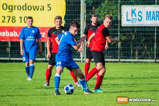 Zdjęcie w galerii na portalu naszwodzislaw.com: Najlepsza defensywa nie dała rady. Odra Nieboczowy z kompletem punktów w Markowicach wiadomości z regionu