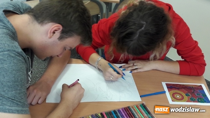 Zdjęcie w galerii na portalu naszwodzislaw.com: Ekonomik z kreatywną kropką! Dzień kropki w Zespole Szkół Ekonomicznych wiadomości z regionu