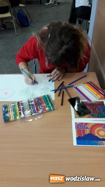 Zdjęcie w galerii na portalu naszwodzislaw.com: Ekonomik z kreatywną kropką! Dzień kropki w Zespole Szkół Ekonomicznych wiadomości z regionu