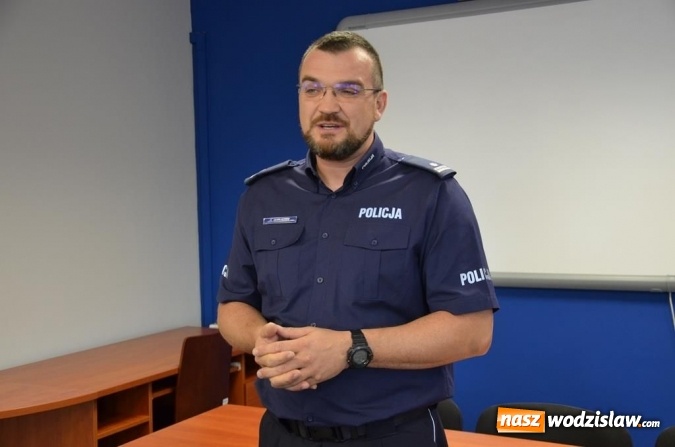 Zdjęcie w galerii na portalu naszwodzislaw.com: Nowy zastępca komendanta policji oficjalnie rozpoczął służbę wiadomości z regionu