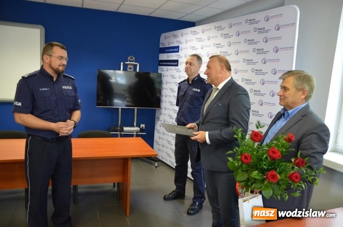 Zdjęcie w galerii na portalu naszwodzislaw.com: Nowy zastępca komendanta policji oficjalnie rozpoczął służbę wiadomości z regionu