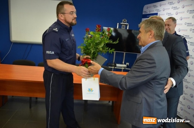 Zdjęcie w galerii na portalu naszwodzislaw.com: Nowy zastępca komendanta policji oficjalnie rozpoczął służbę wiadomości z regionu
