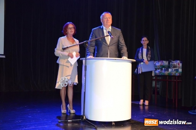 Zdjęcie w galerii na portalu naszwodzislaw.com: Moja rodzina zastępcza jest ok. Konferencja w RCK Feniks wiadomości z regionu