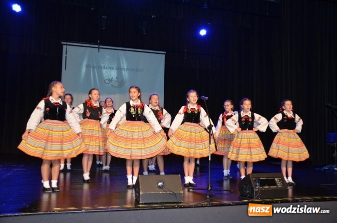 Zdjęcie w galerii na portalu naszwodzislaw.com: Moja rodzina zastępcza jest ok. Konferencja w RCK Feniks wiadomości z regionu