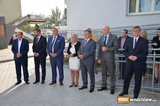 Zdjęcie w galerii na portalu naszwodzislaw.com: Trzy zmodernizowane poradnie czekają na pacjentów wiadomości z regionu