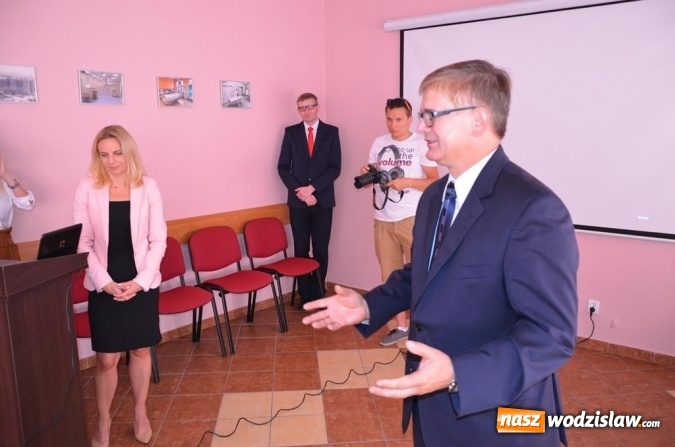 Zdjęcie w galerii na portalu naszwodzislaw.com: Trzy zmodernizowane poradnie czekają na pacjentów wiadomości z regionu