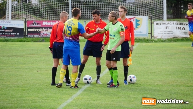 Zdjęcie w galerii na portalu naszwodzislaw.com: Grad bramek w Nędzy. Gospodarze gromią Rogów! wiadomości z regionu