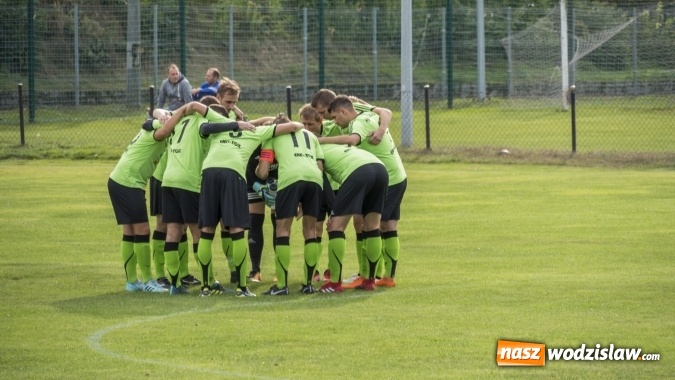 Zdjęcie w galerii na portalu naszwodzislaw.com: Grad bramek w Nędzy. Gospodarze gromią Rogów! wiadomości z regionu