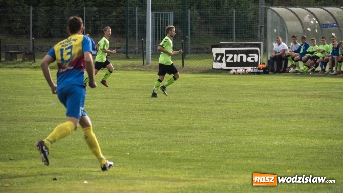 Zdjęcie w galerii na portalu naszwodzislaw.com: Grad bramek w Nędzy. Gospodarze gromią Rogów! wiadomości z regionu