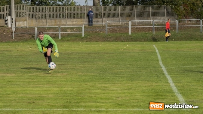 Zdjęcie w galerii na portalu naszwodzislaw.com: Grad bramek w Nędzy. Gospodarze gromią Rogów! wiadomości z regionu