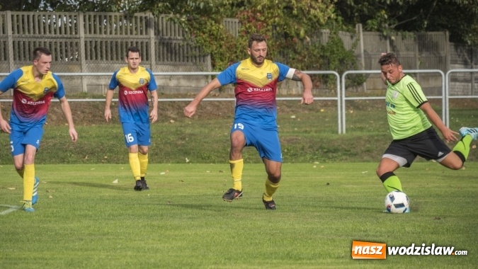 Zdjęcie w galerii na portalu naszwodzislaw.com: Grad bramek w Nędzy. Gospodarze gromią Rogów! wiadomości z regionu