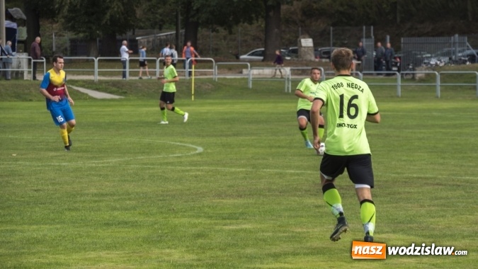 Zdjęcie w galerii na portalu naszwodzislaw.com: Grad bramek w Nędzy. Gospodarze gromią Rogów! wiadomości z regionu