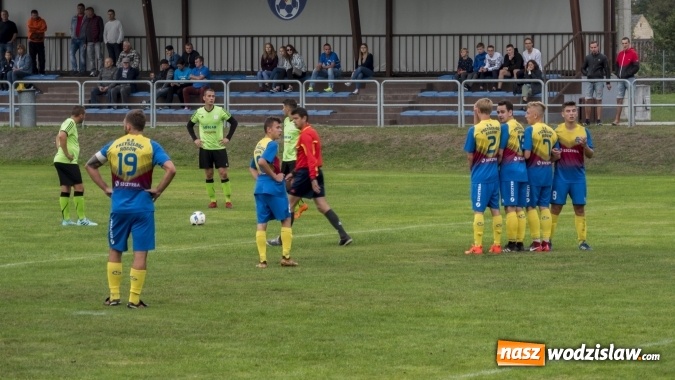 Zdjęcie w galerii na portalu naszwodzislaw.com: Grad bramek w Nędzy. Gospodarze gromią Rogów! wiadomości z regionu