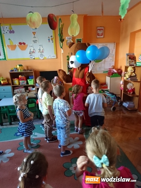 Zdjęcie w galerii na portalu naszwodzislaw.com: Dzień Przedszkolaka z Misiem Uszatkiem w przedszkolu w Pszowie wiadomości z regionu