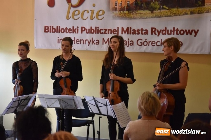 Zdjęcie w galerii na portalu naszwodzislaw.com: Rydułtowska biblioteka świętowała 70. urodziny wiadomości z regionu