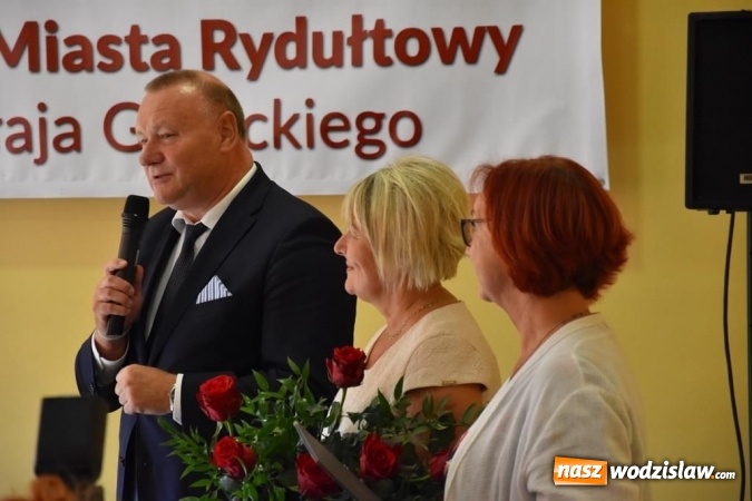 Zdjęcie w galerii na portalu naszwodzislaw.com: Rydułtowska biblioteka świętowała 70. urodziny wiadomości z regionu