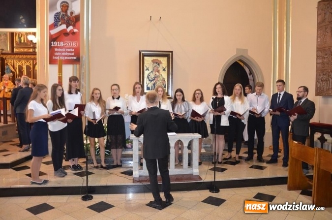 Zdjęcie w galerii na portalu naszwodzislaw.com: Zjazd absolwentów na jubileusz wodzisławskiego I LO wiadomości z regionu