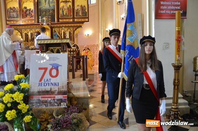 Zdjęcie w galerii na portalu naszwodzislaw.com: Zjazd absolwentów na jubileusz wodzisławskiego I LO wiadomości z regionu