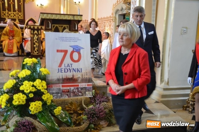 Zdjęcie w galerii na portalu naszwodzislaw.com: Zjazd absolwentów na jubileusz wodzisławskiego I LO wiadomości z regionu