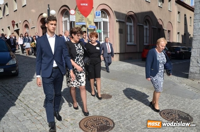 Zdjęcie w galerii na portalu naszwodzislaw.com: Zjazd absolwentów na jubileusz wodzisławskiego I LO wiadomości z regionu