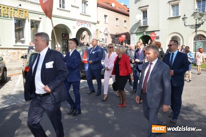 Zdjęcie w galerii na portalu naszwodzislaw.com: Zjazd absolwentów na jubileusz wodzisławskiego I LO wiadomości z regionu